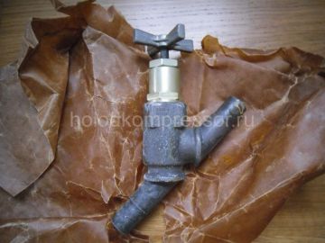 Вентиль угловой