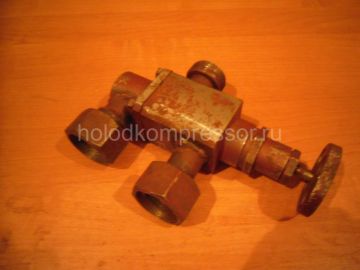 Трехходовой запорный вентиль